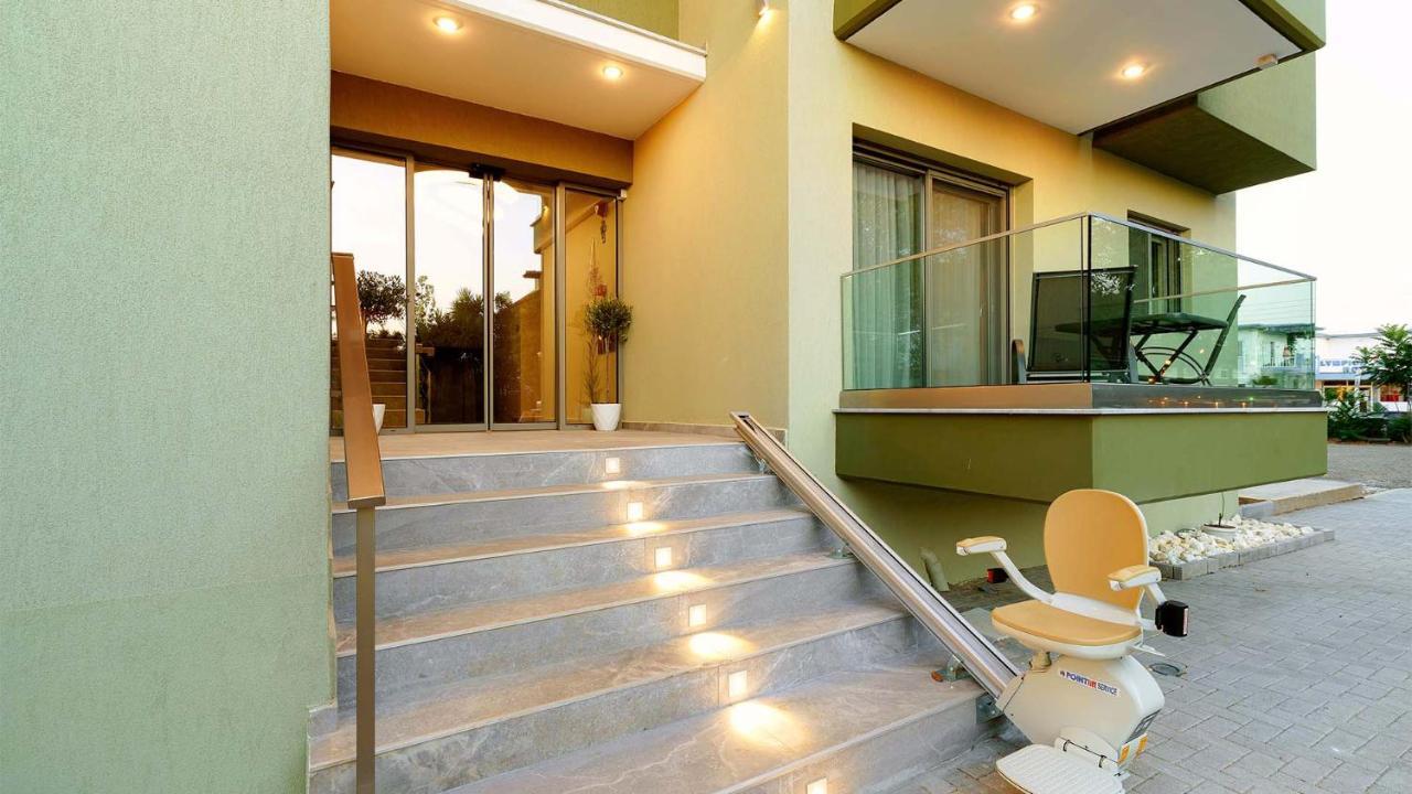 Estelle Family Luxury Apartments & Suites Gerakini Ngoại thất bức ảnh