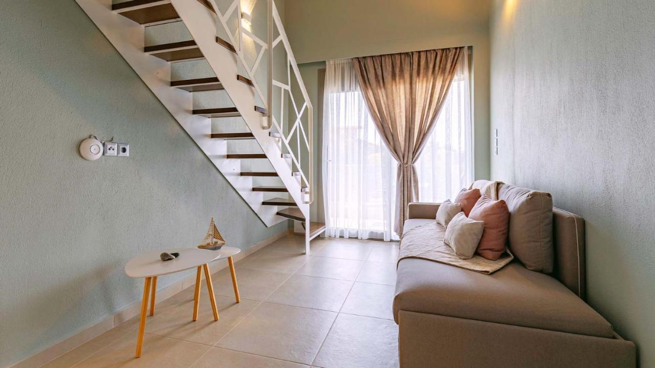 Estelle Family Luxury Apartments & Suites Gerakini Ngoại thất bức ảnh