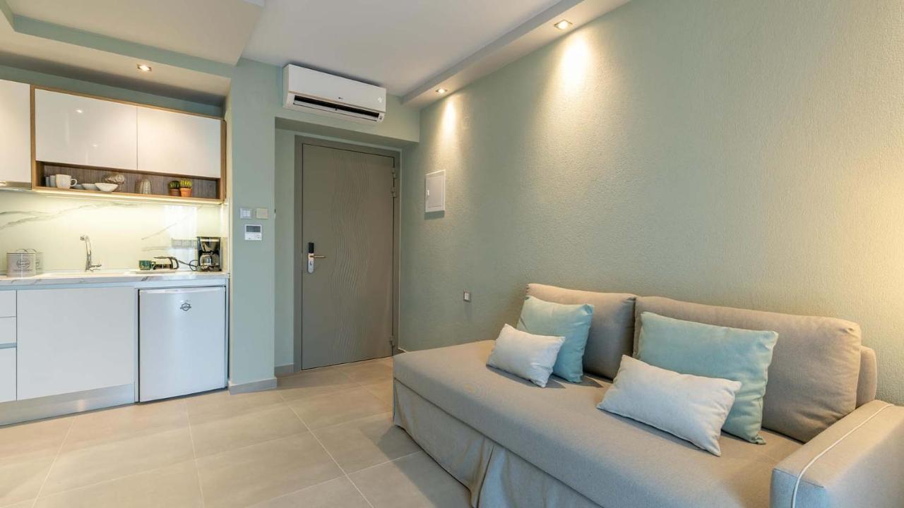 Estelle Family Luxury Apartments & Suites Gerakini Ngoại thất bức ảnh